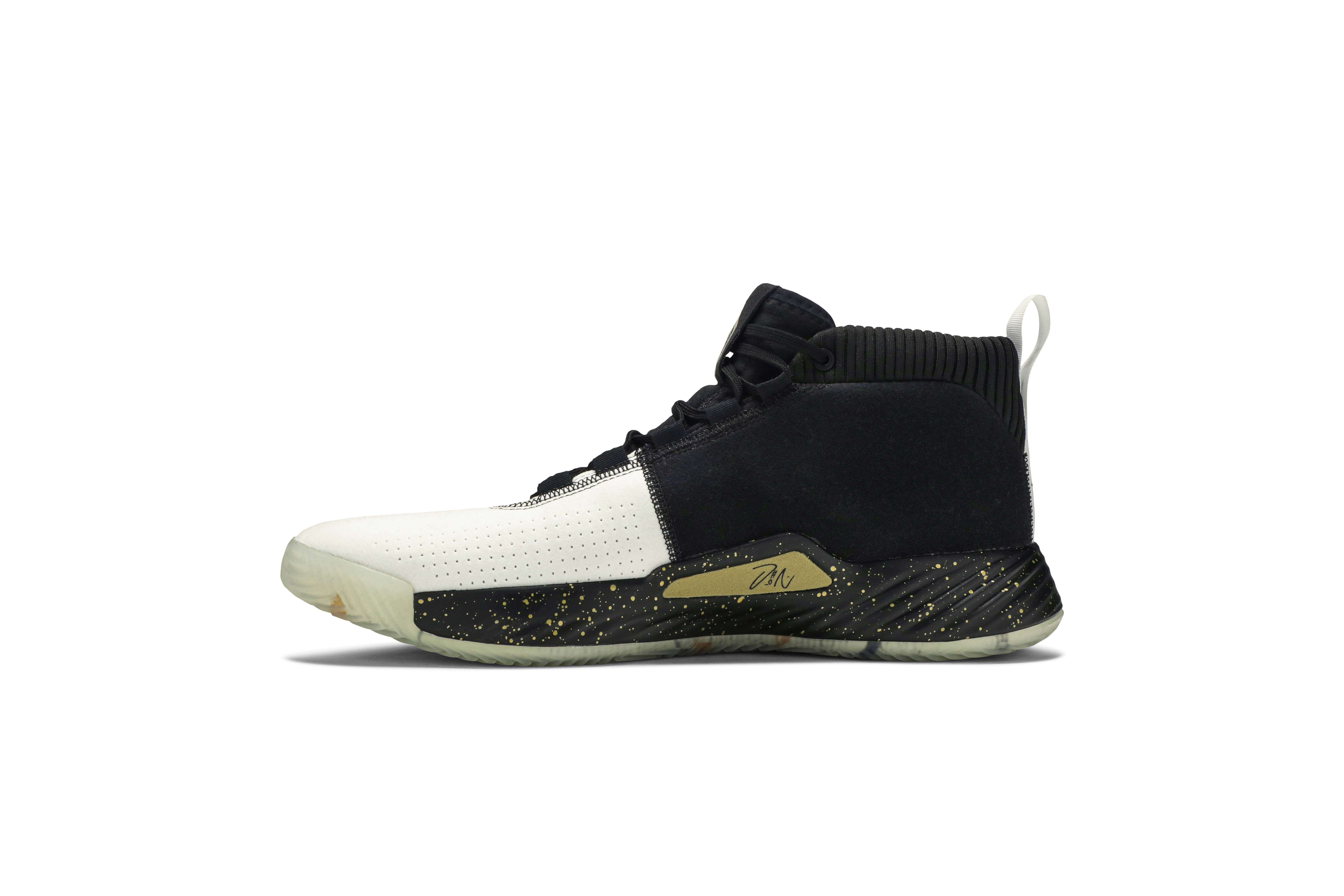 dame 5 black and gold