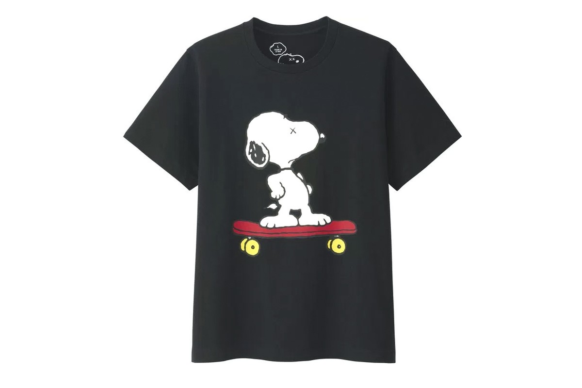 Kaws X Uniqlo X Peanuts Snoopy Skateboarding Tee Black Novelship