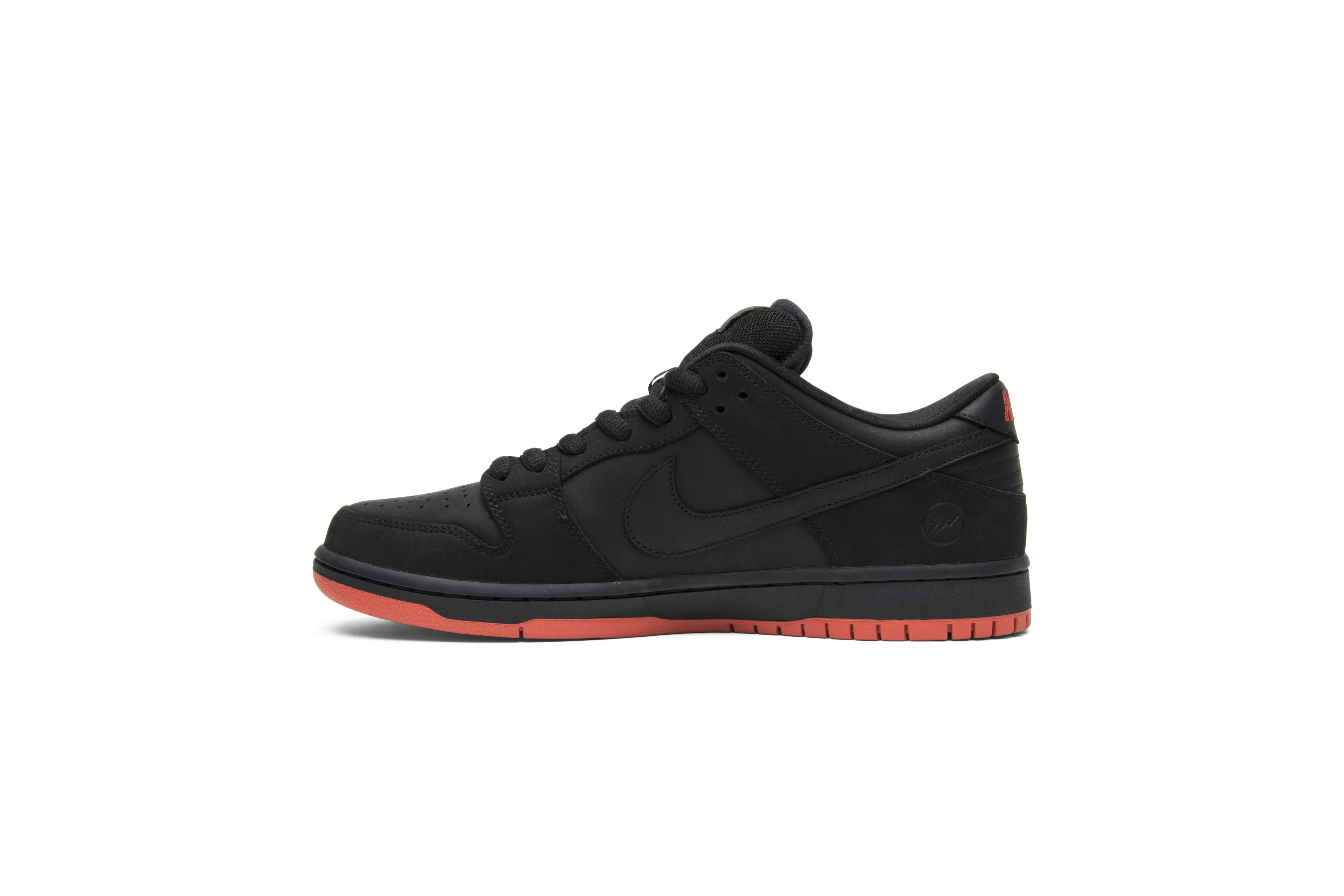 Jeff Staple x Nike SB Dunk Low Pro 