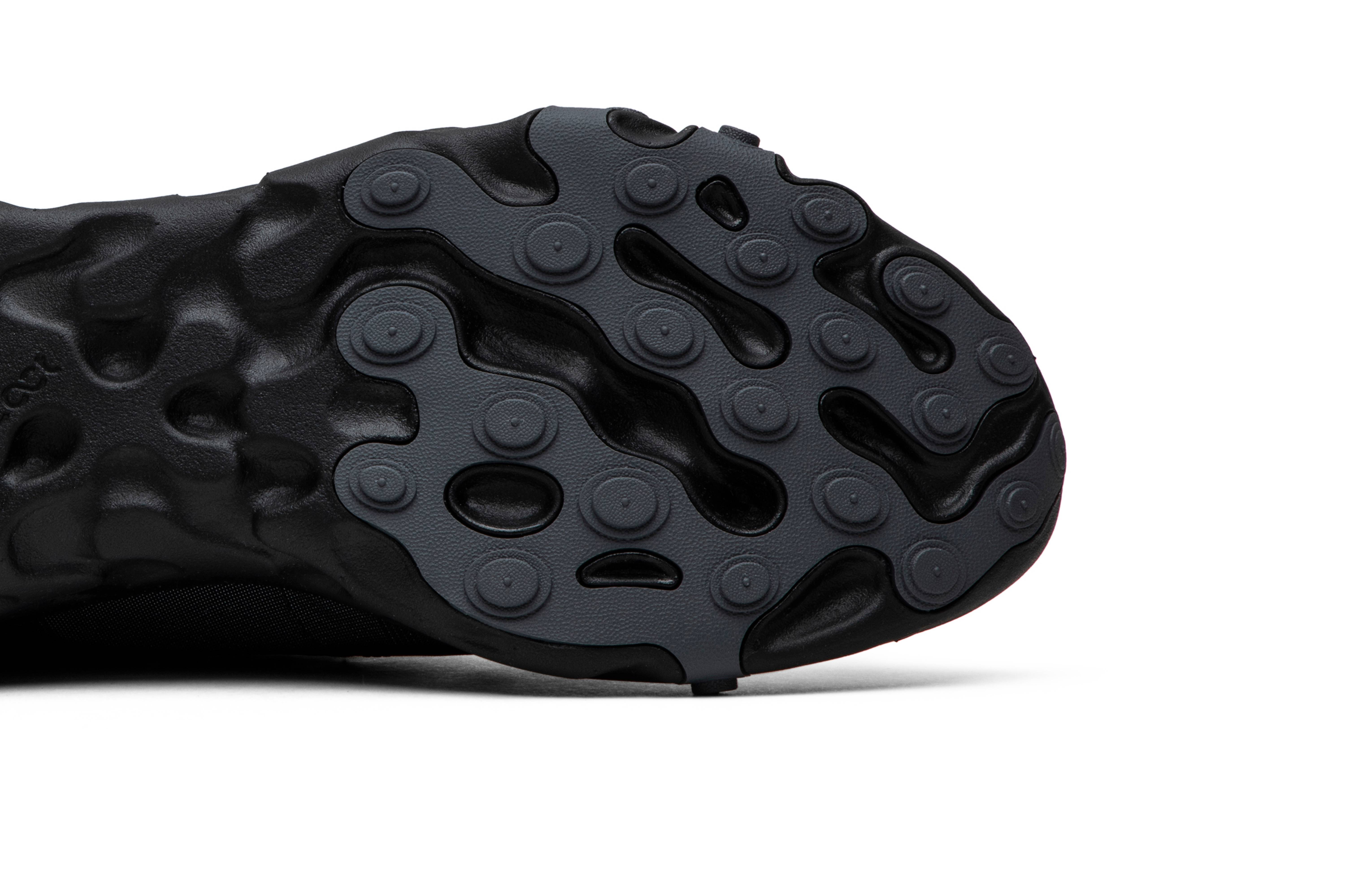 element react 55 triple black