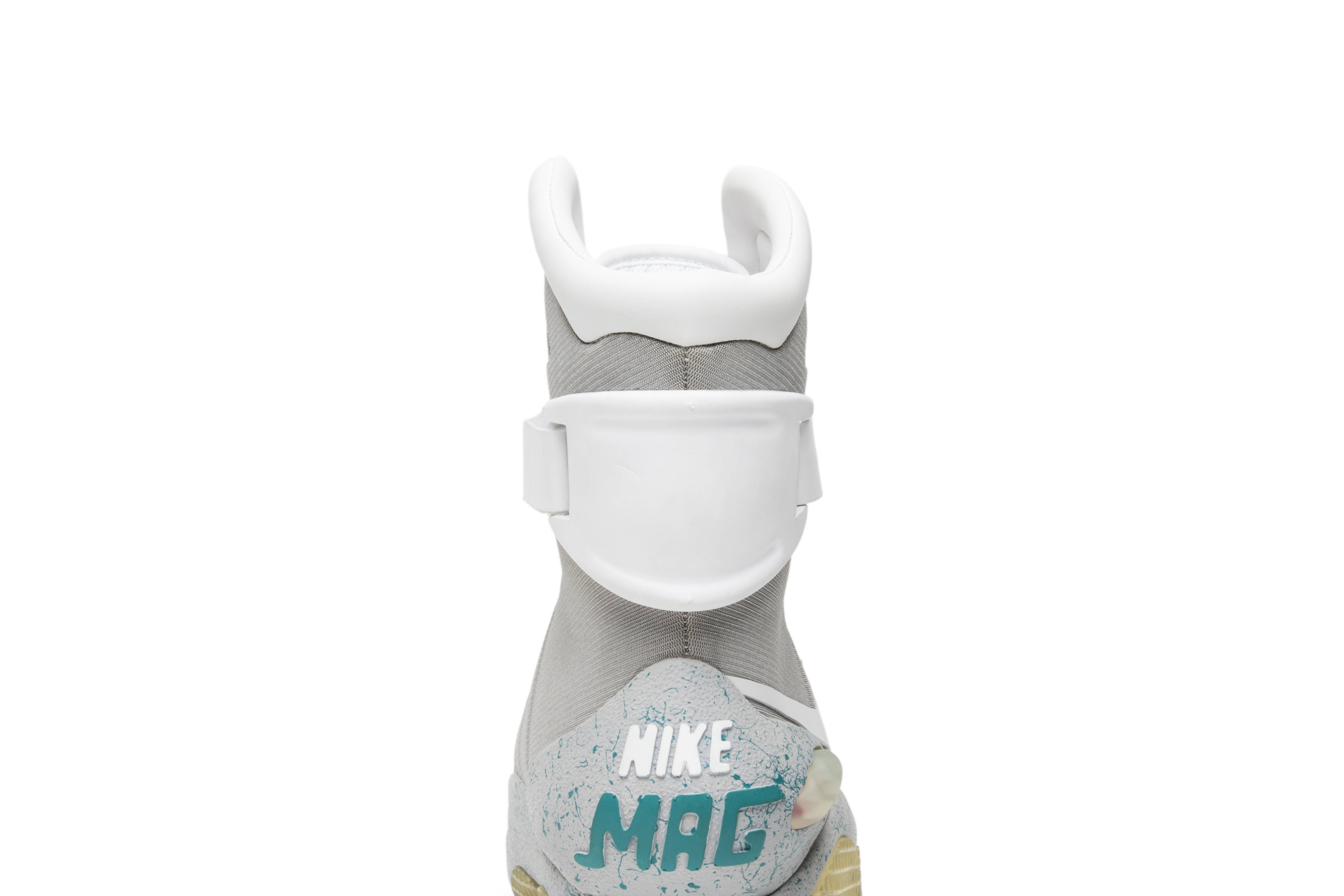 nike mag logo