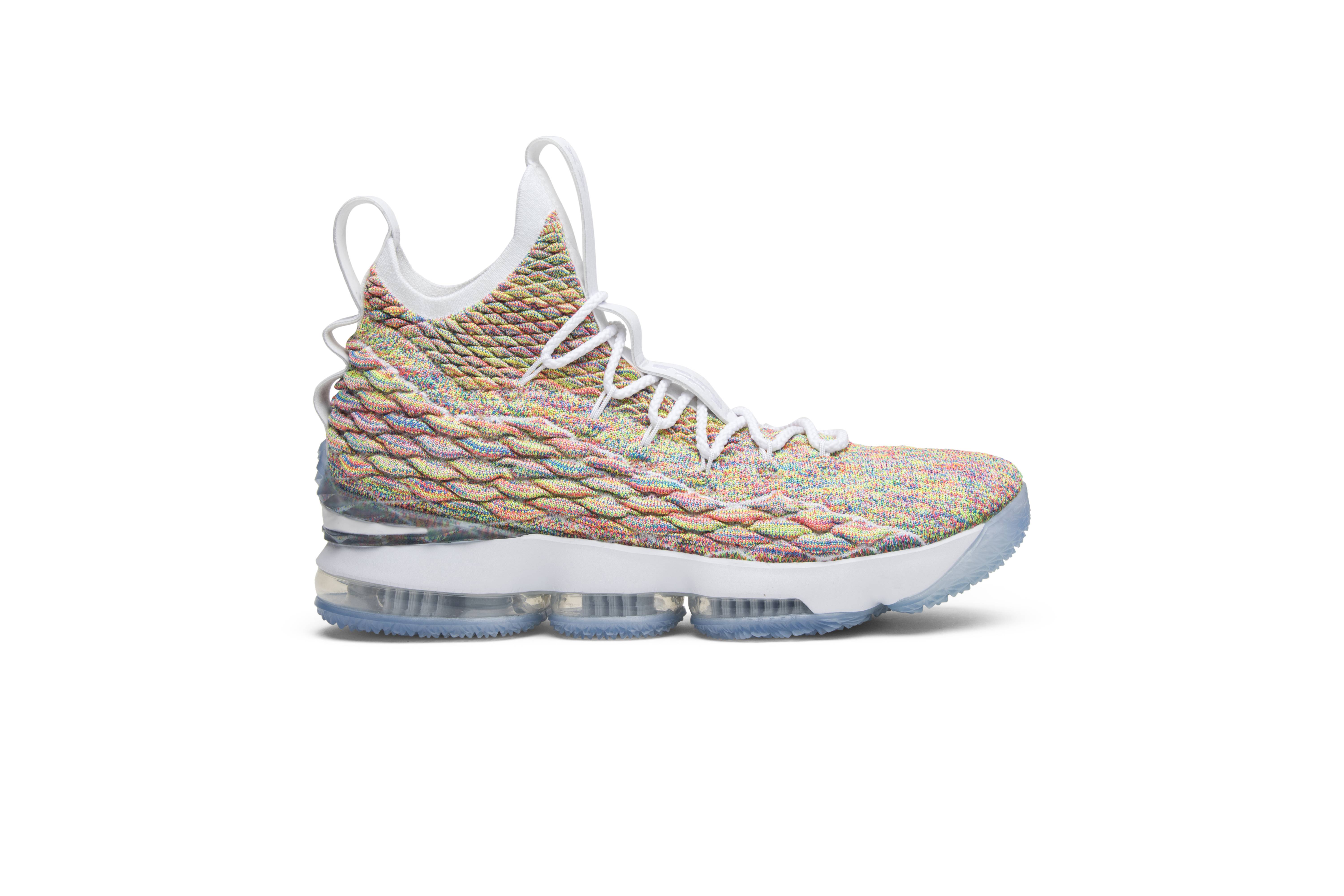 nike lebron 15 supernova