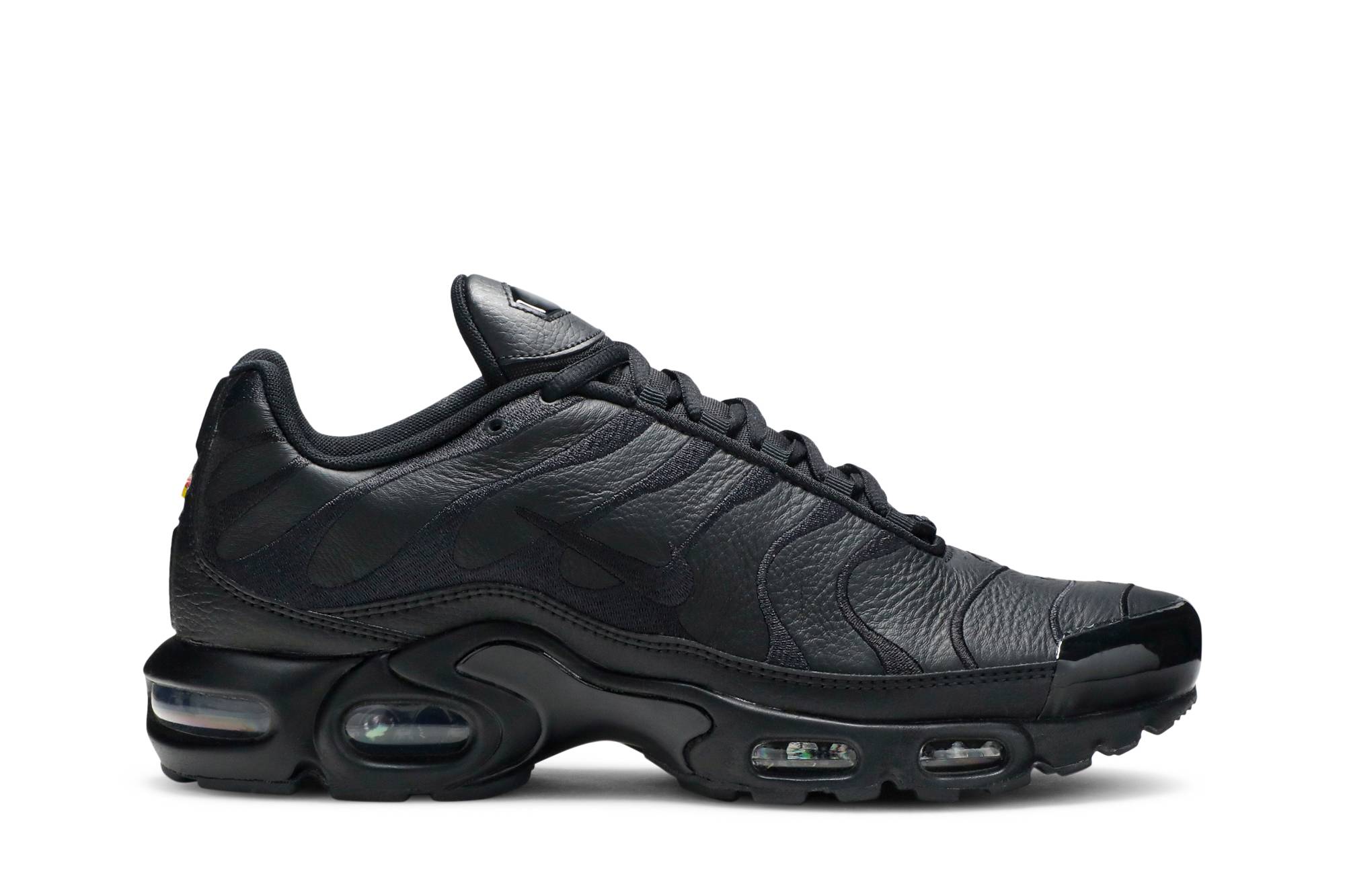 black leather air max plus