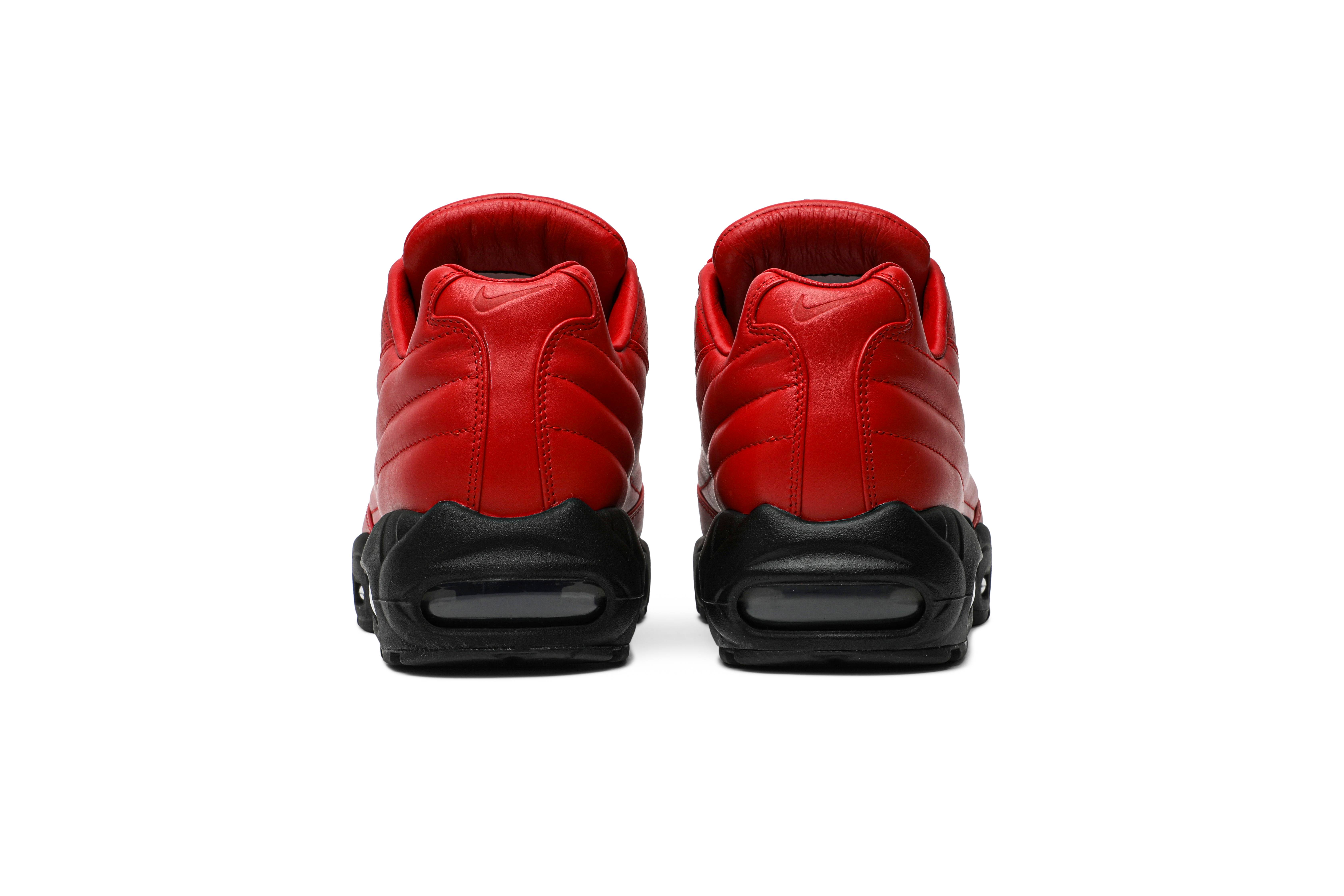 supreme x nike air max 95 lux