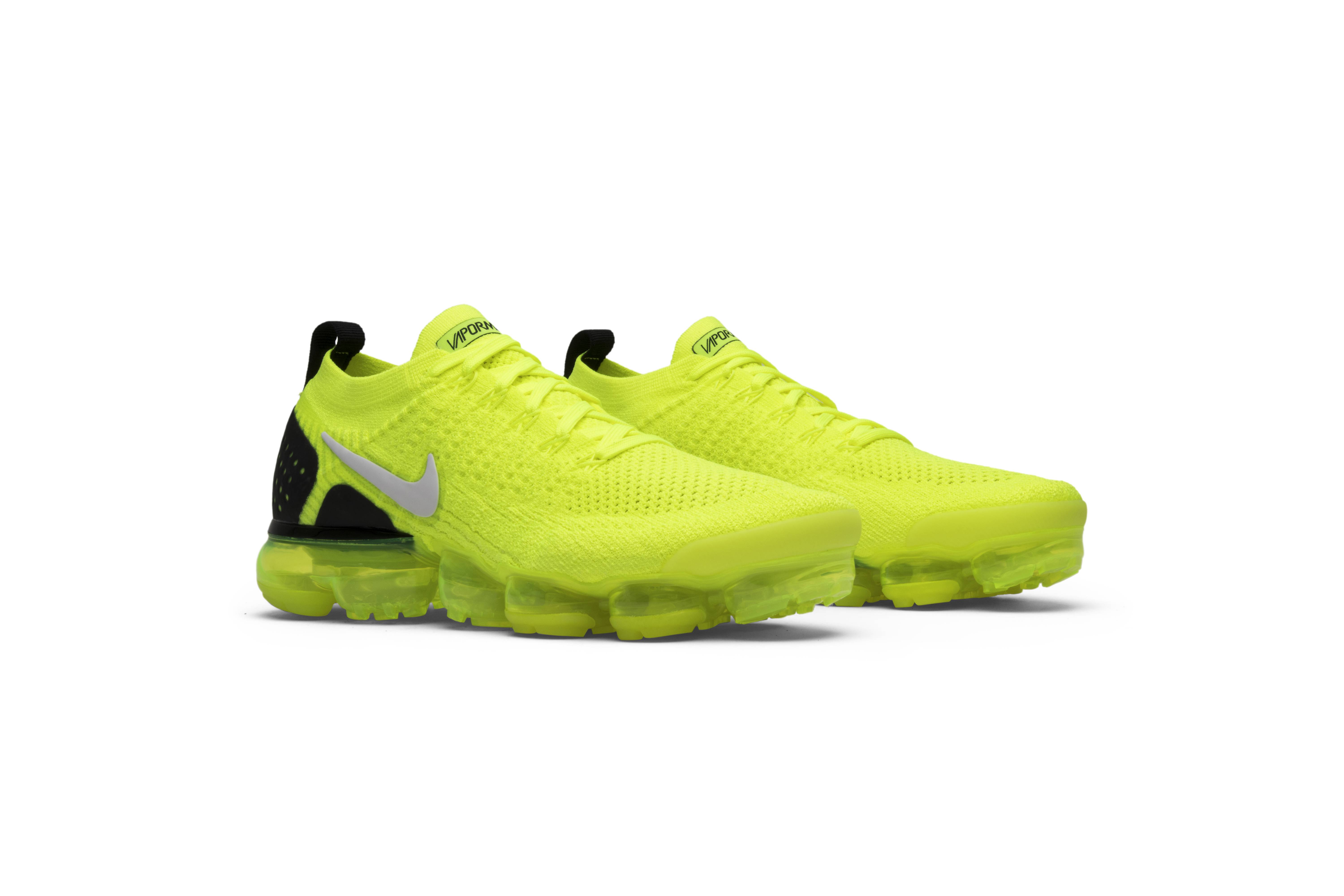 fluorescent vapormax