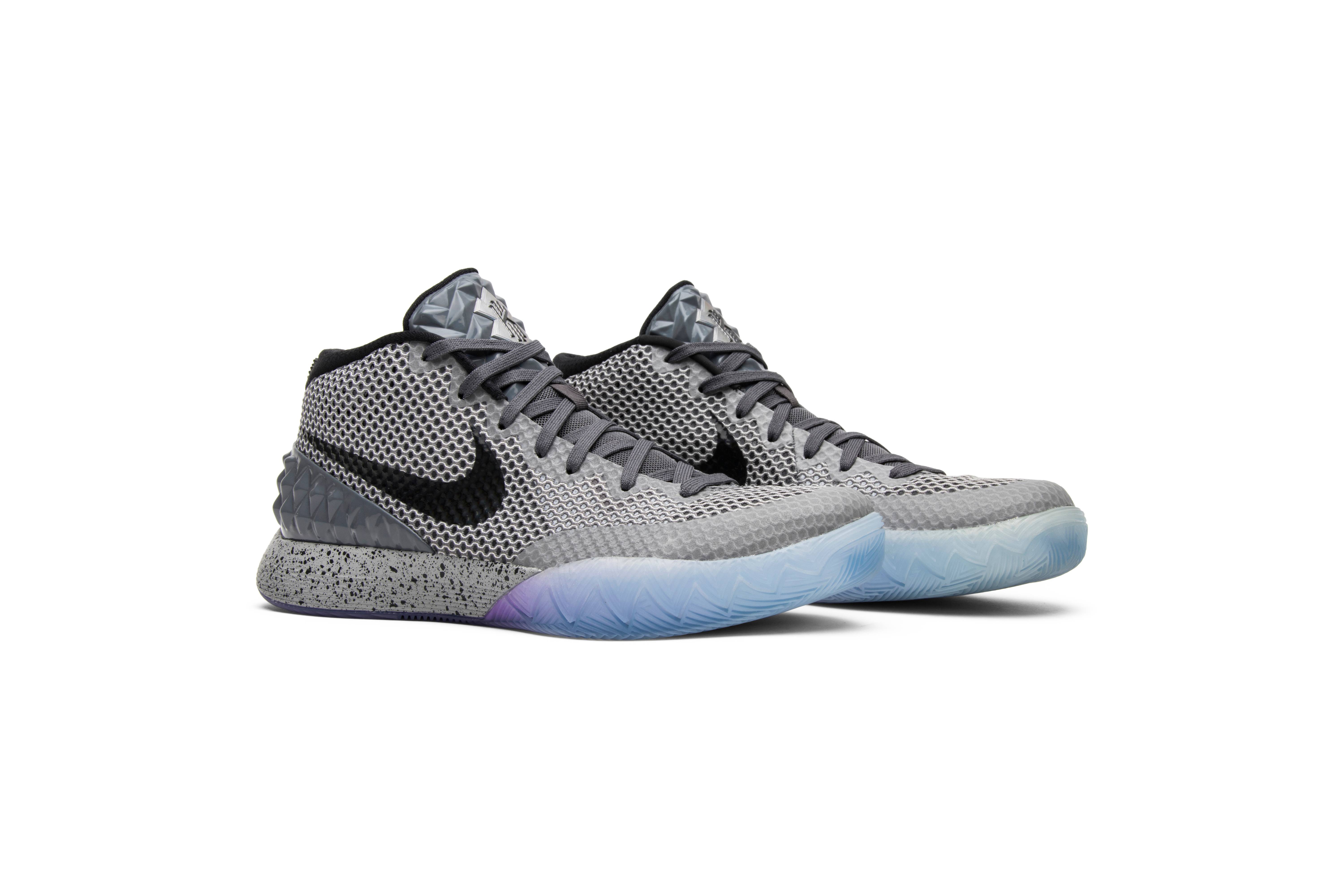 kyrie 17