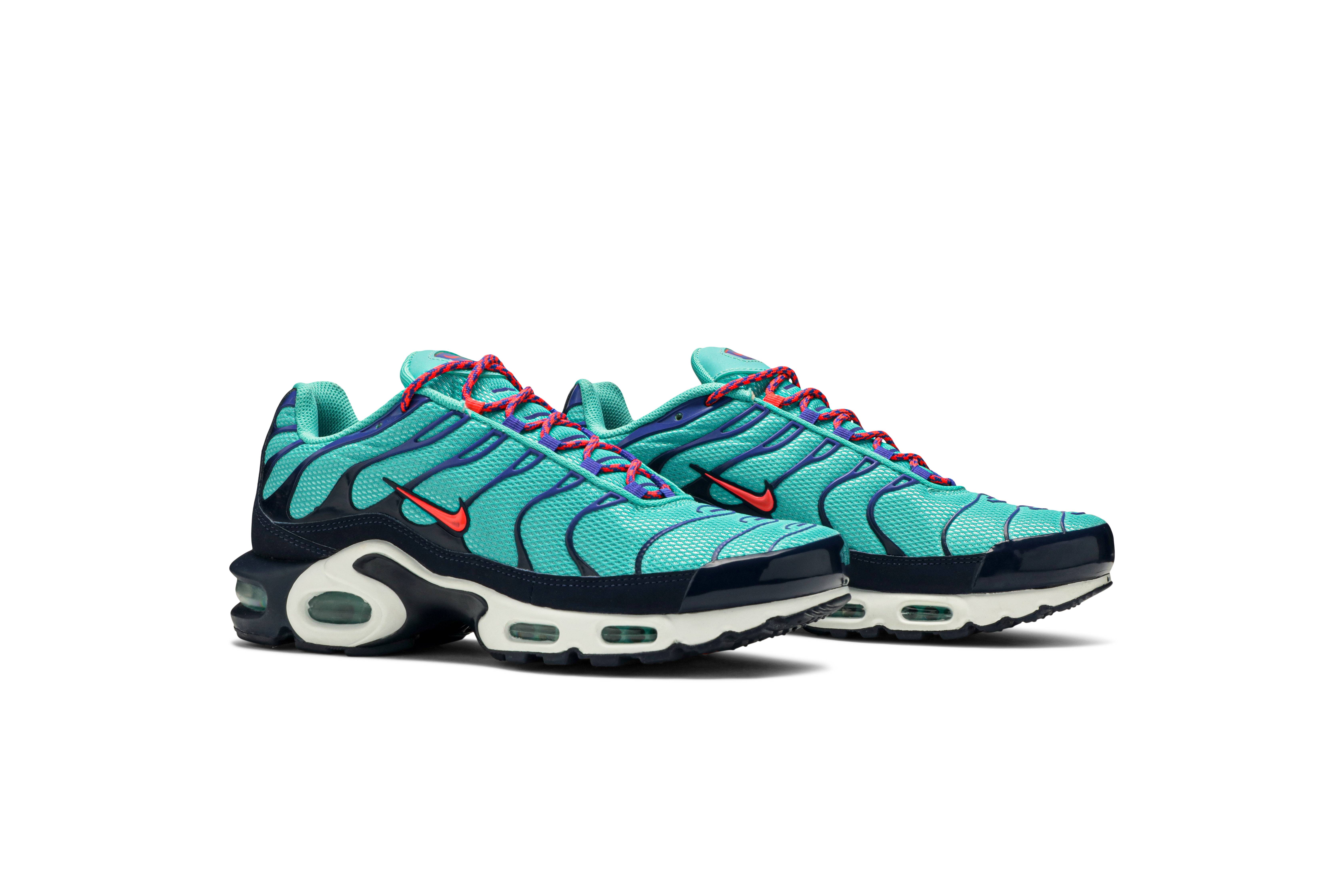 nike air max plus discover your air