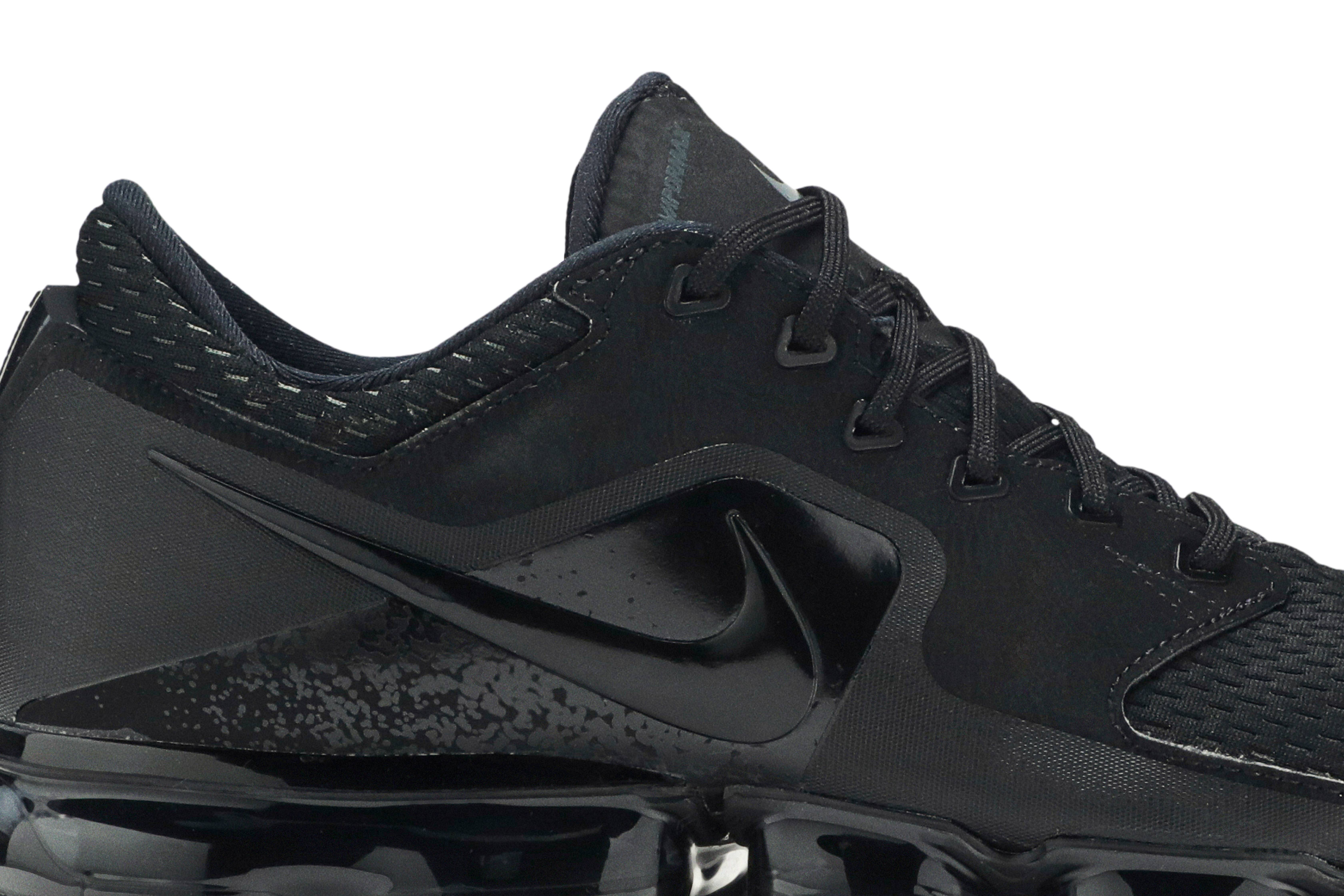vapormax triple black cs
