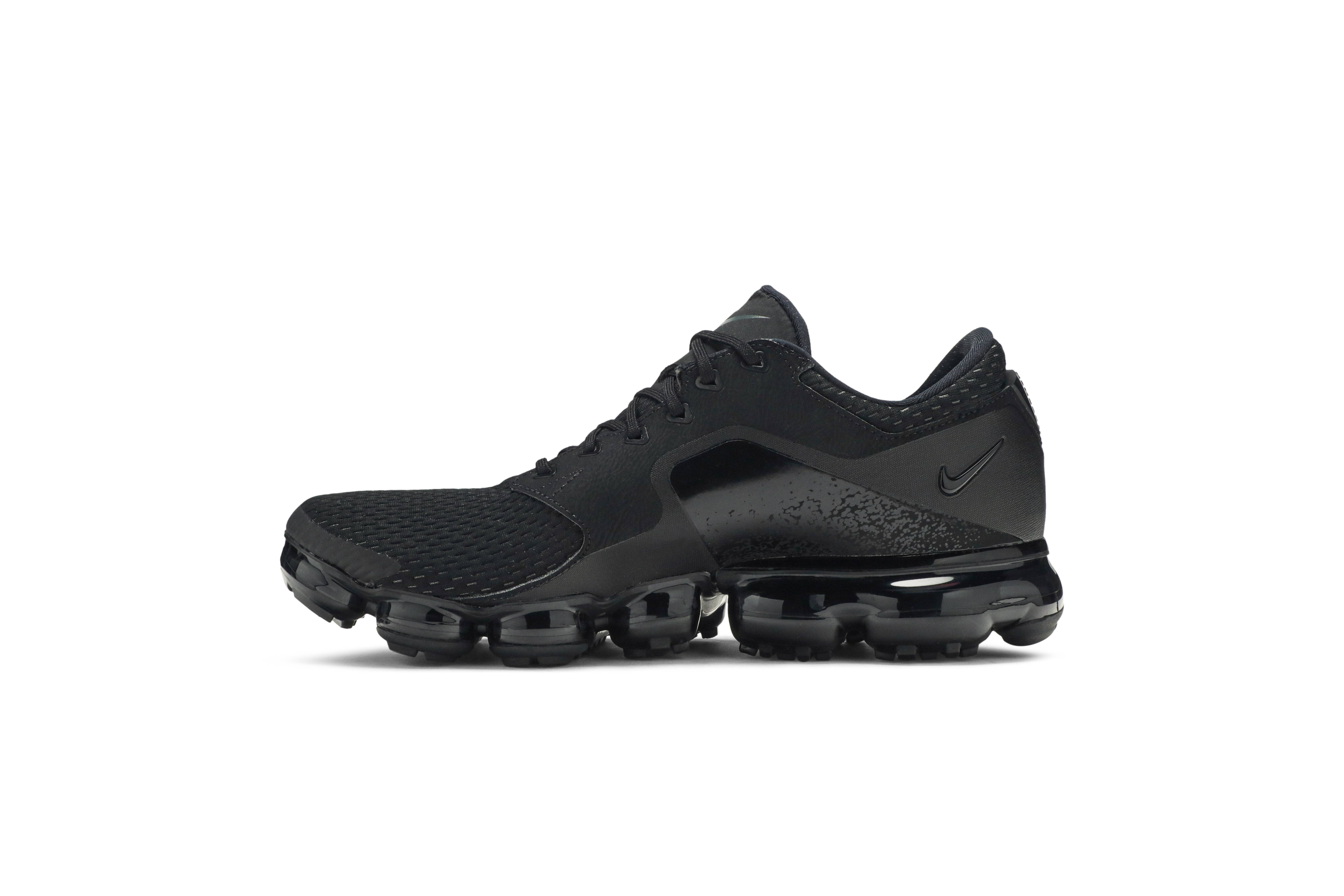 vapormax cs triple black