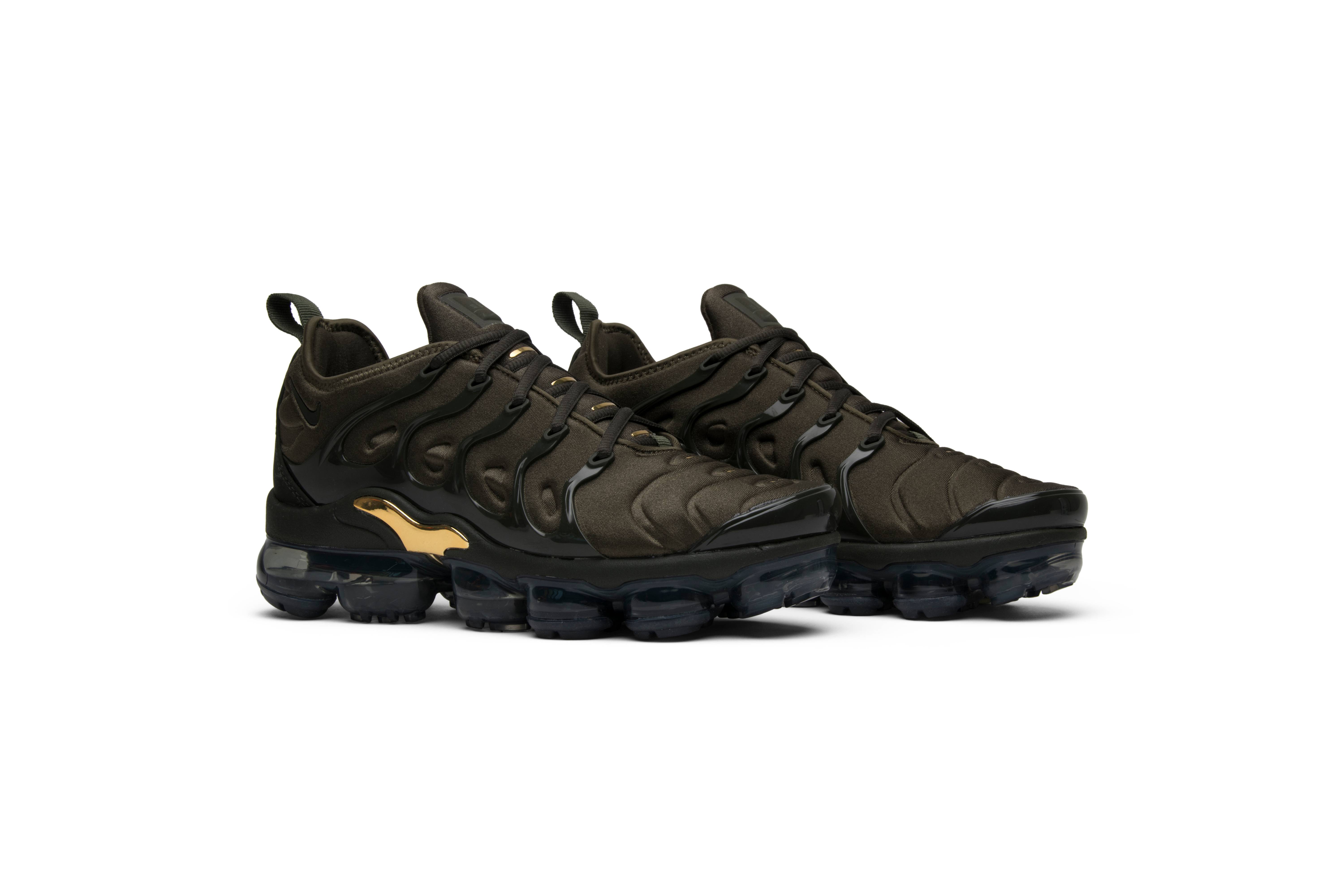 nike air vapormax plus khaki green