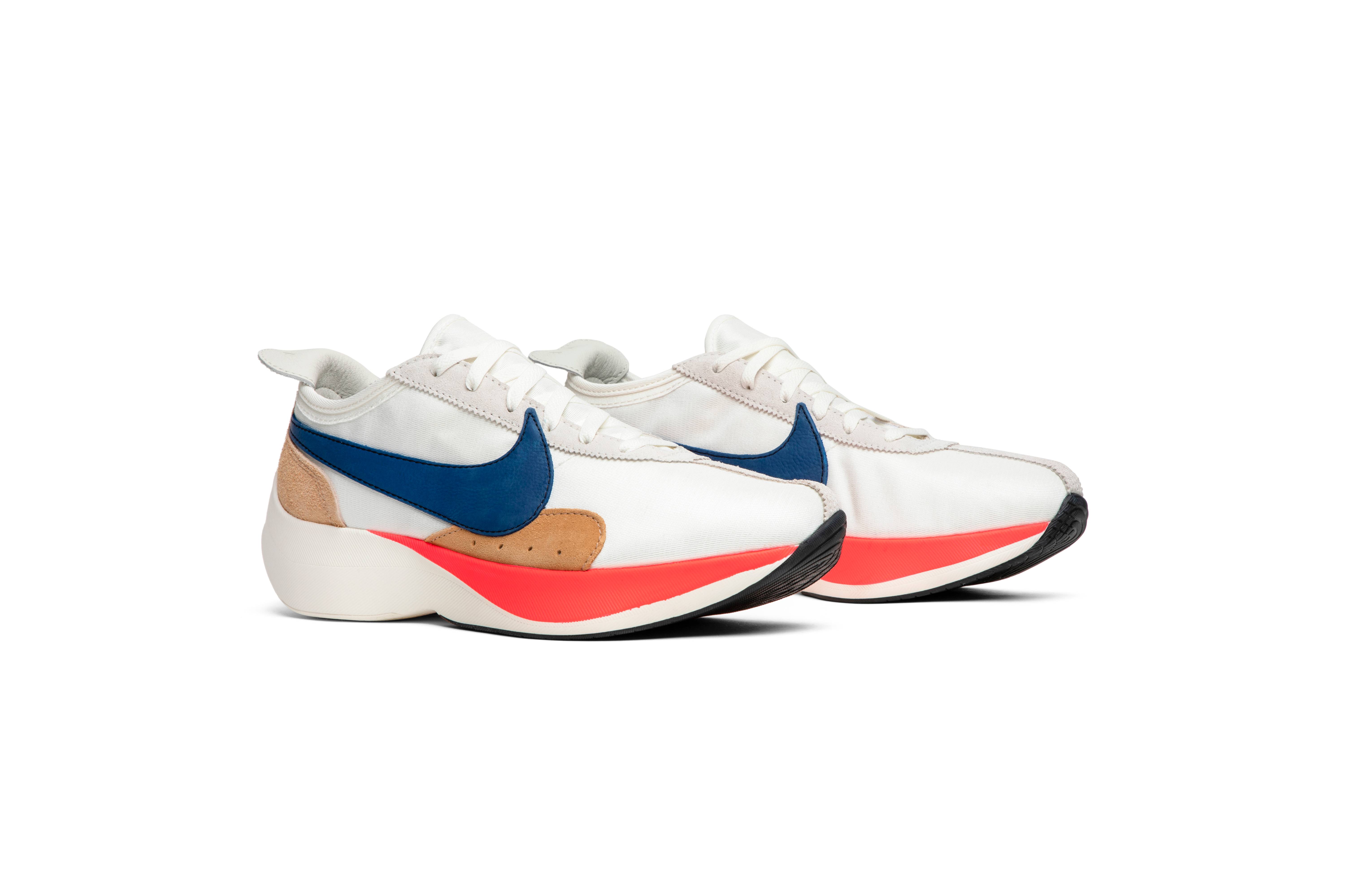 nike moon racer sail solar blue