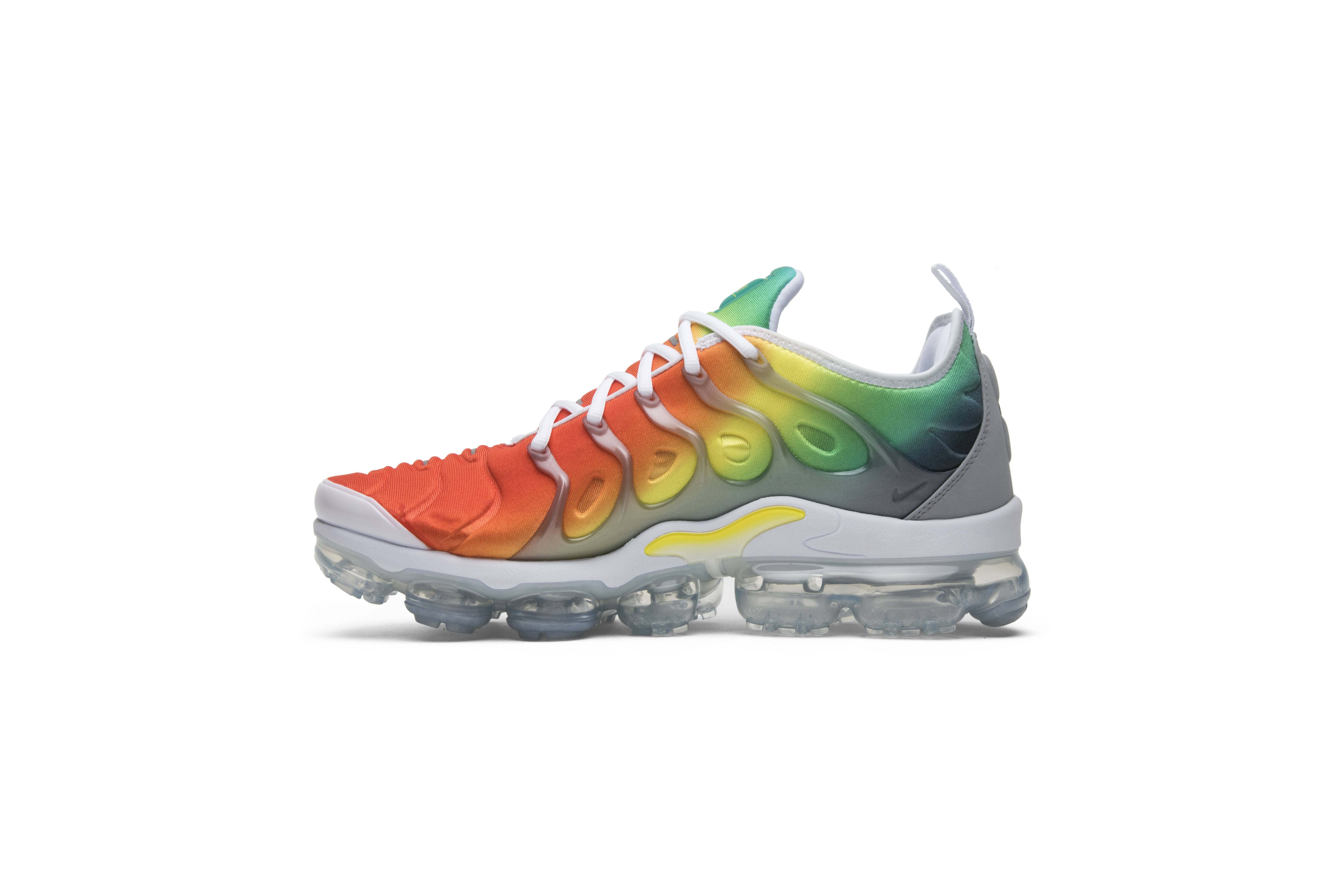 air vapormax plus multicolor