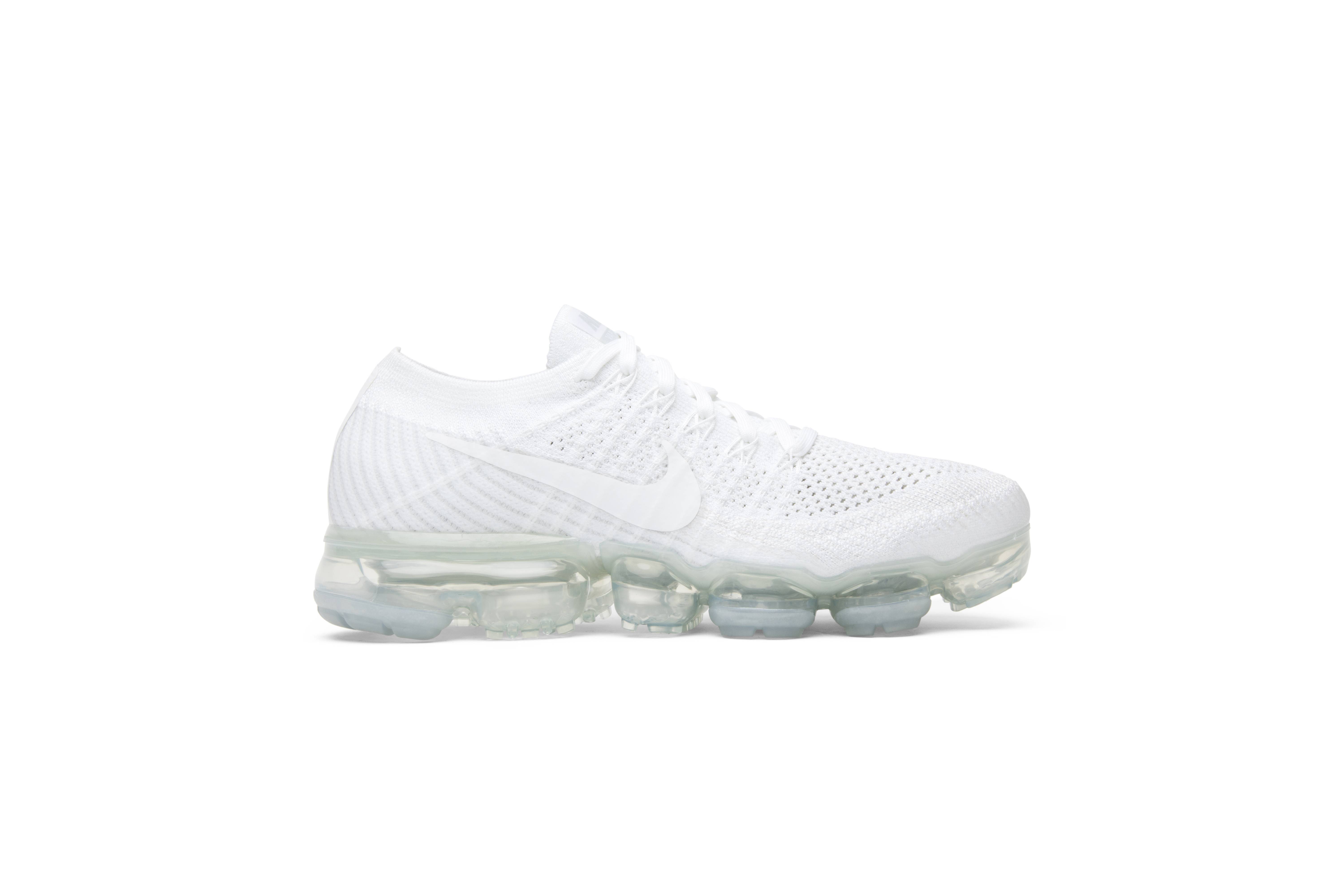 nike air vapormax triple white