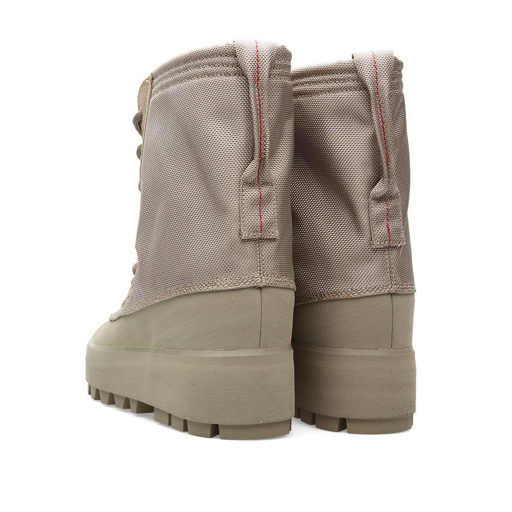 yeezy moonrock boots
