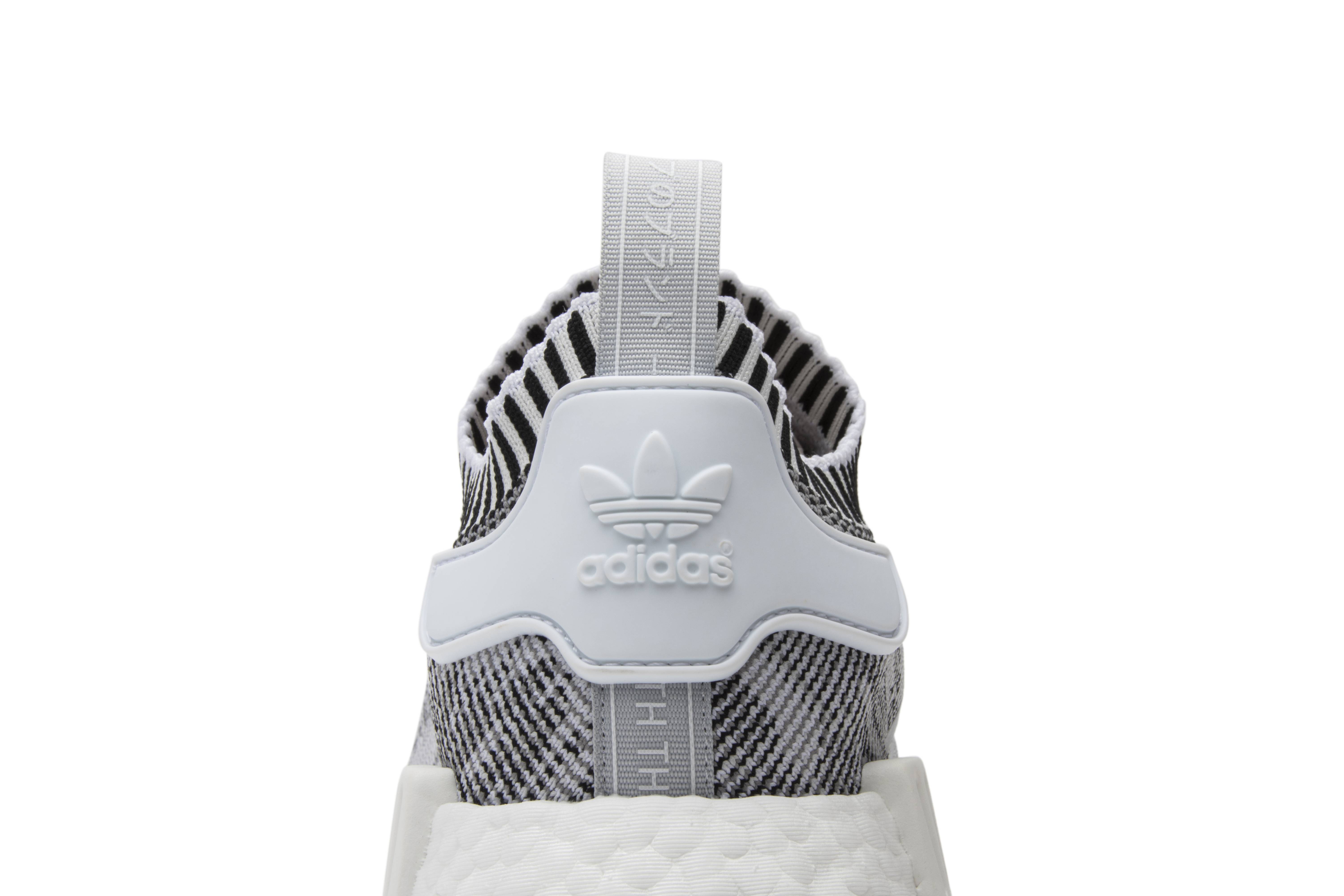 nmd r1 pk oreo