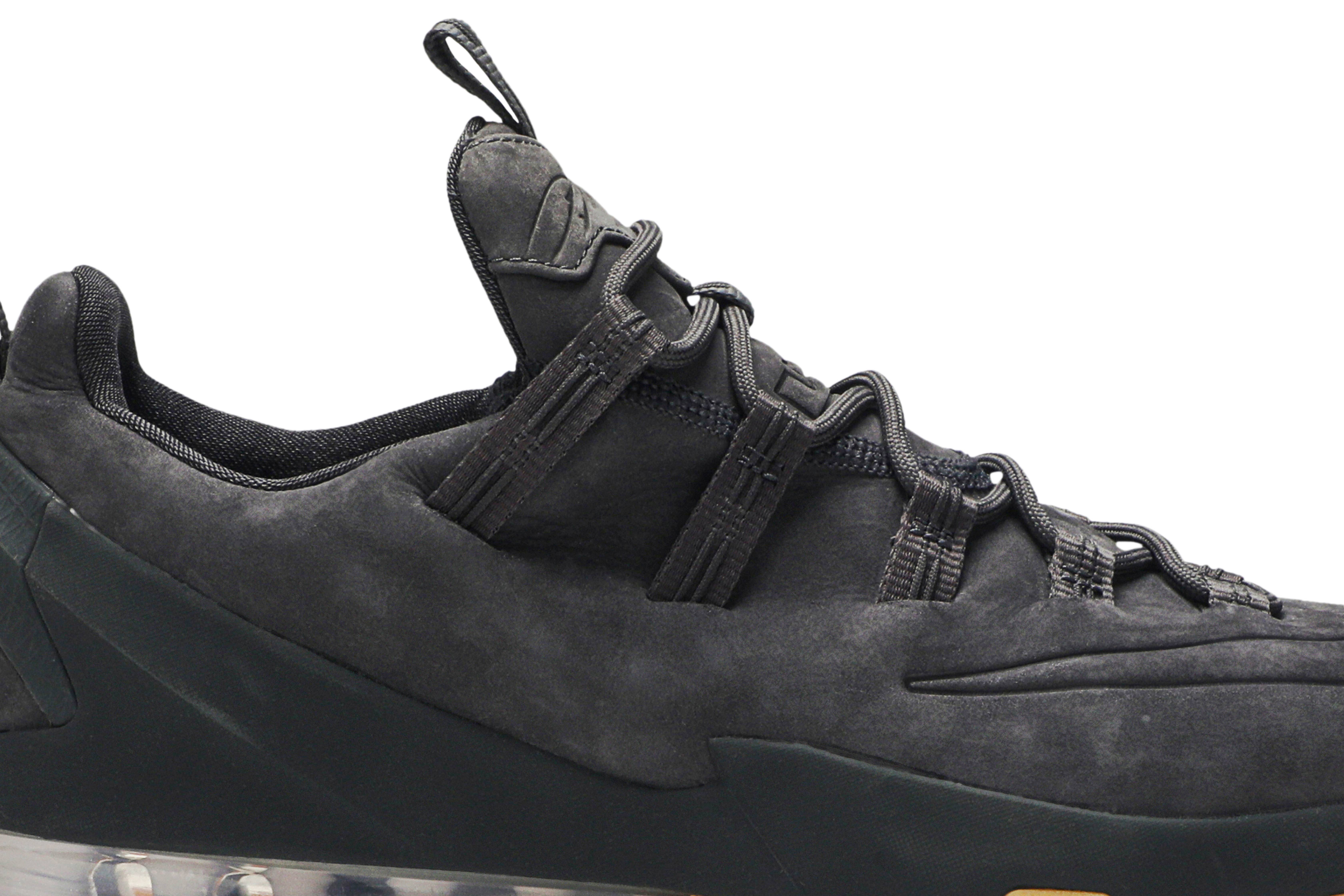 lebron 13 all black