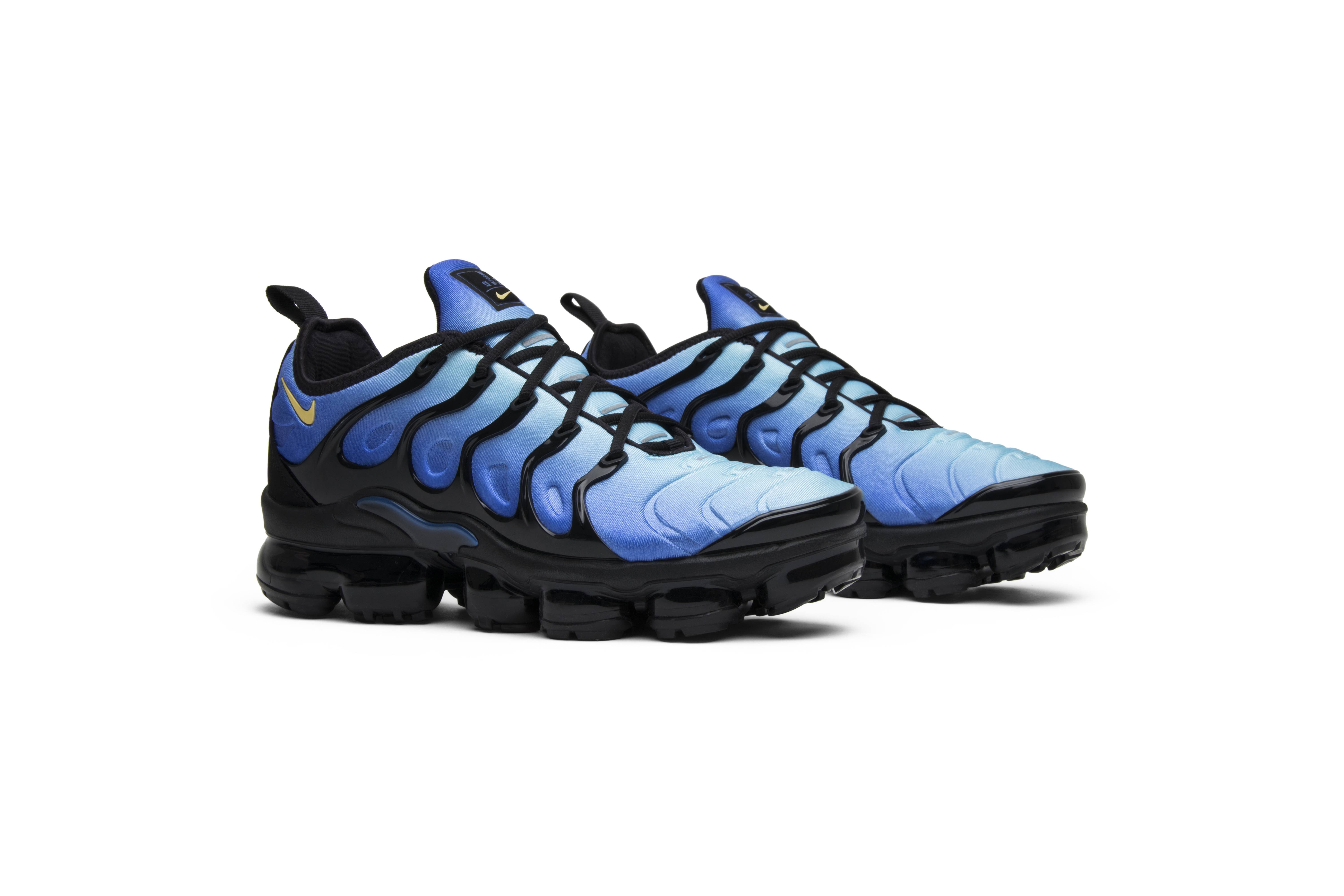 air vapormax plus hyper blue