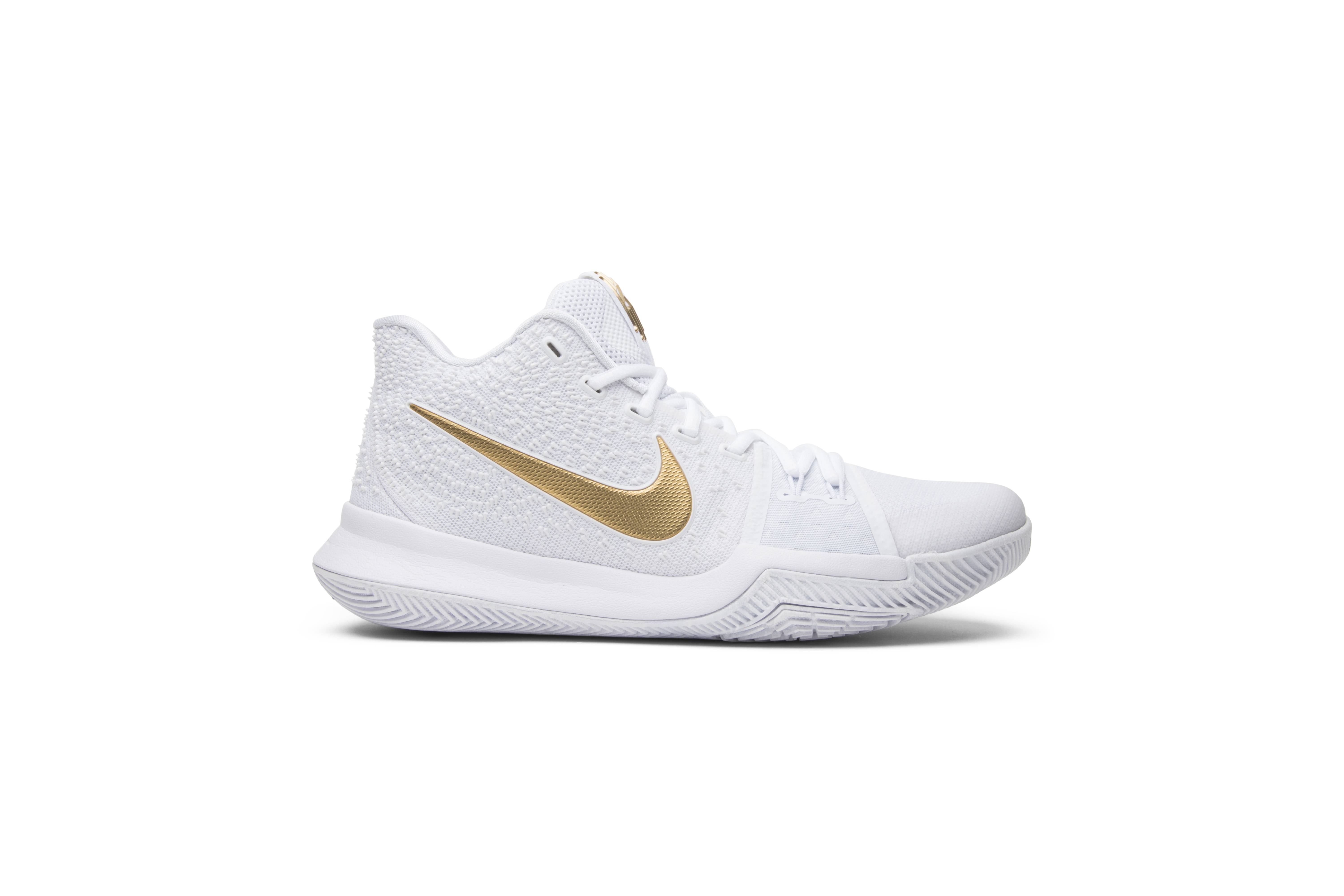 gold kyrie 3