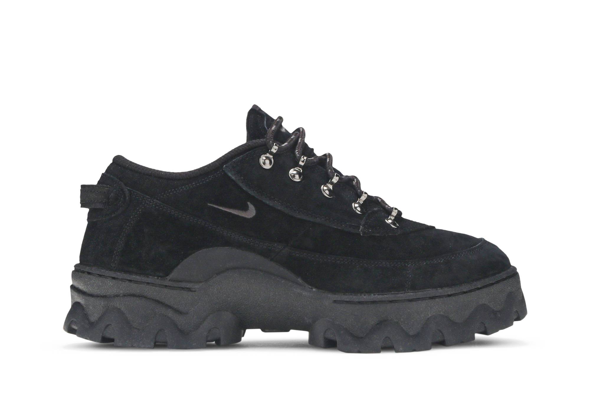 nike acg lahar low