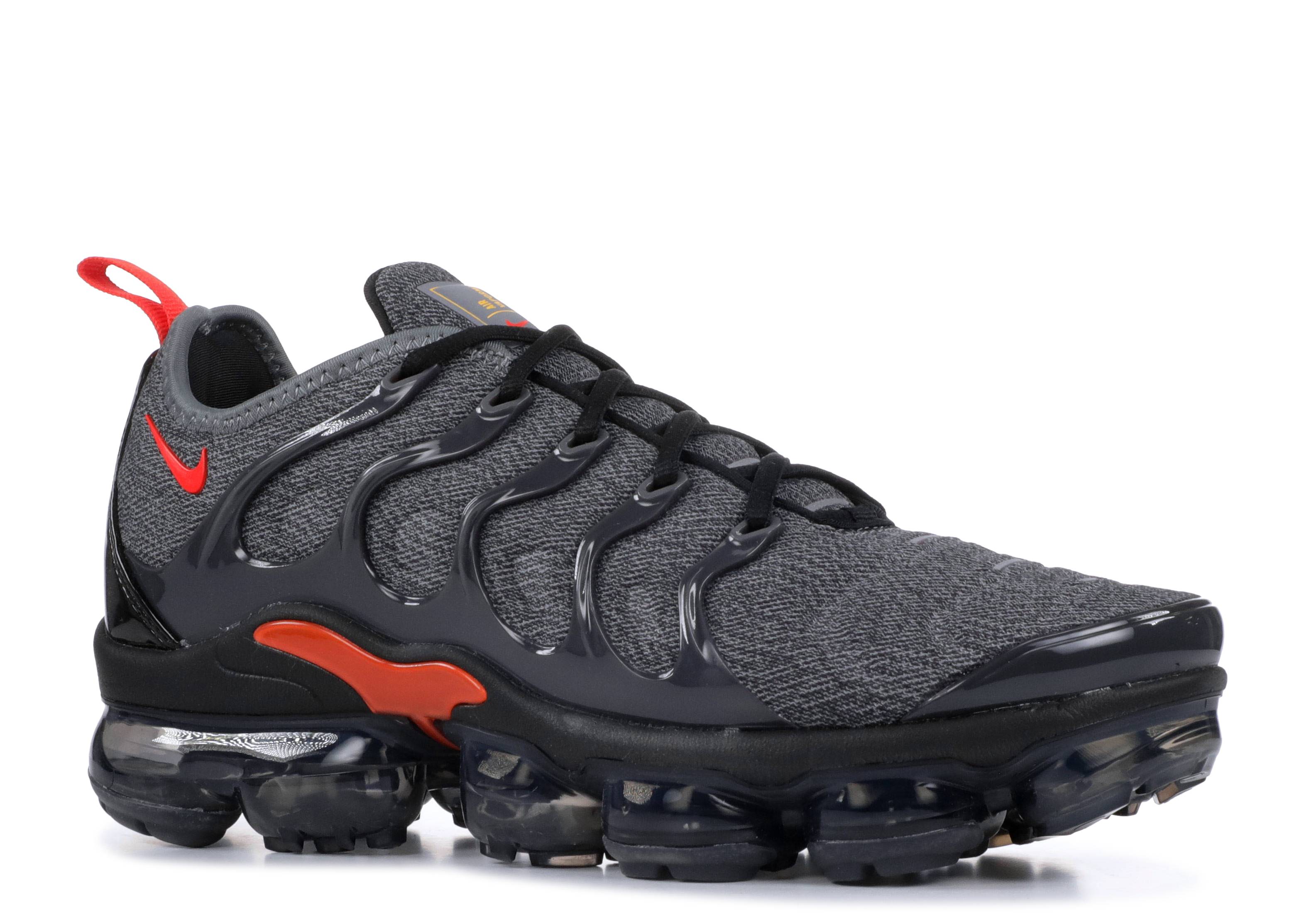 nike air vapormax plus cool grey team orange