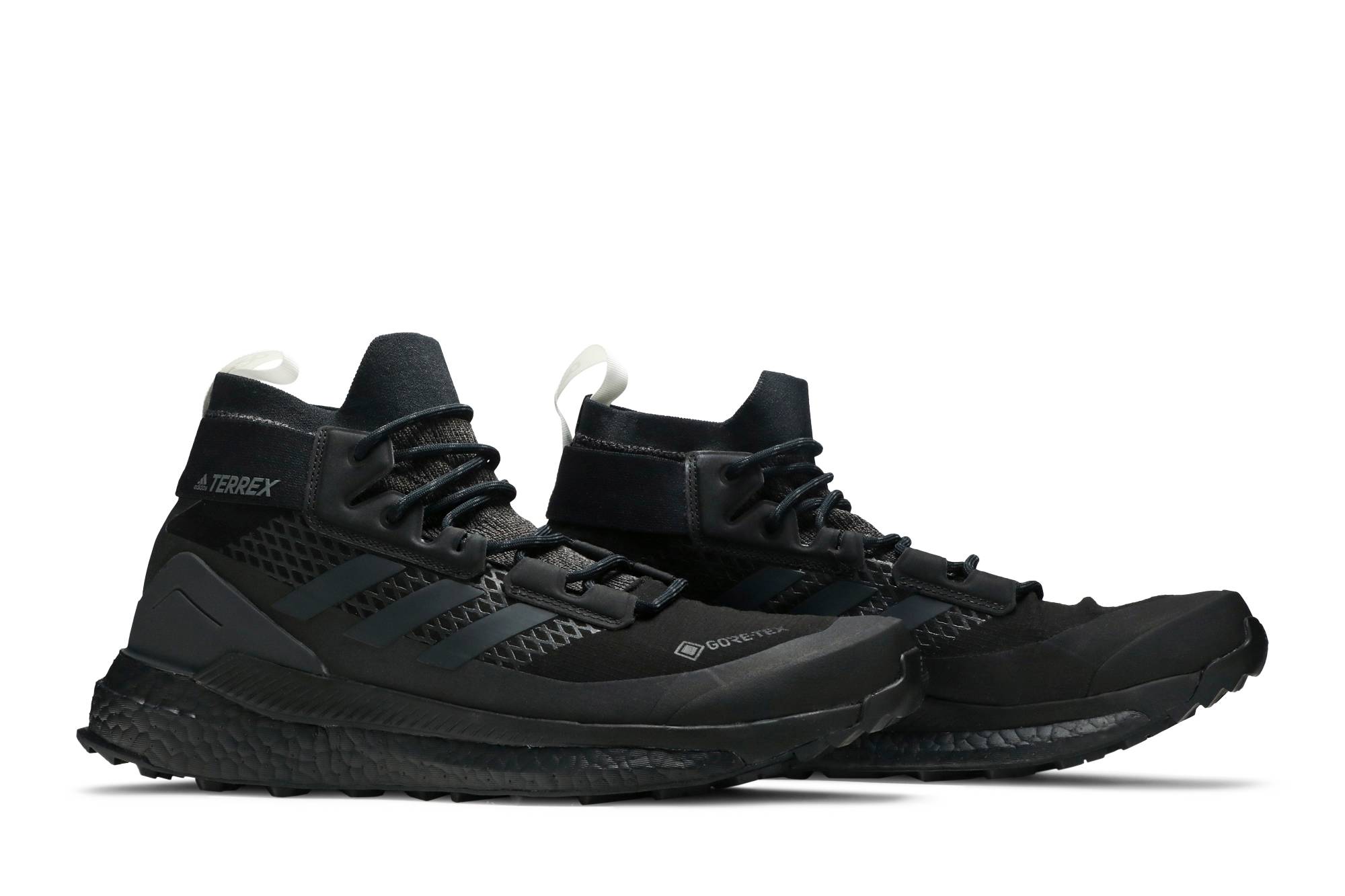 adidas terrex triple black