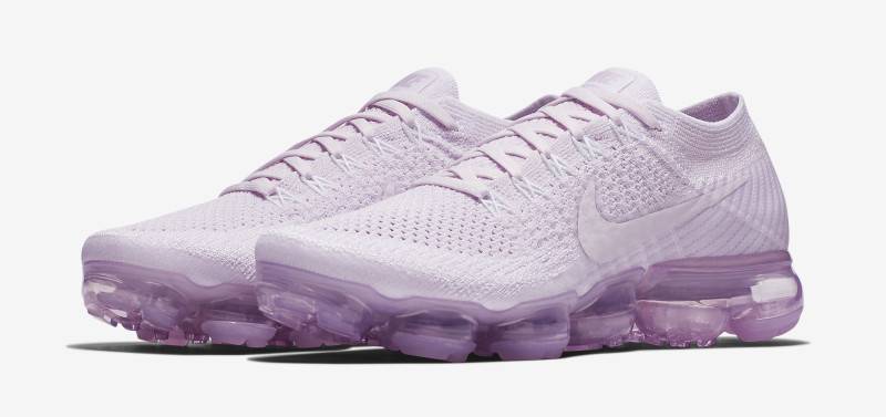 vapormax light violet