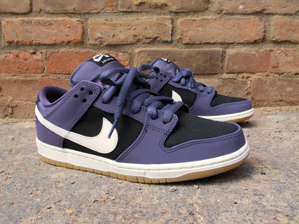 nike dunk low dark raisin