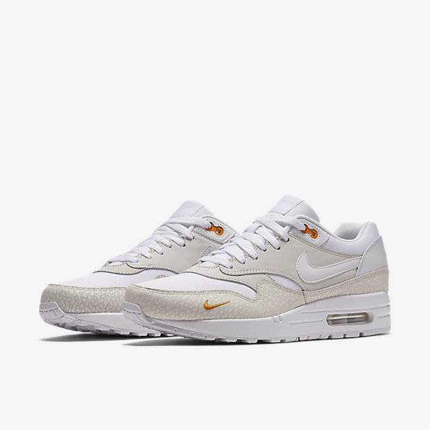 air max 1 kumquat safari