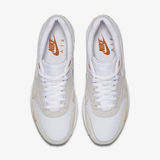 air max one kumquat
