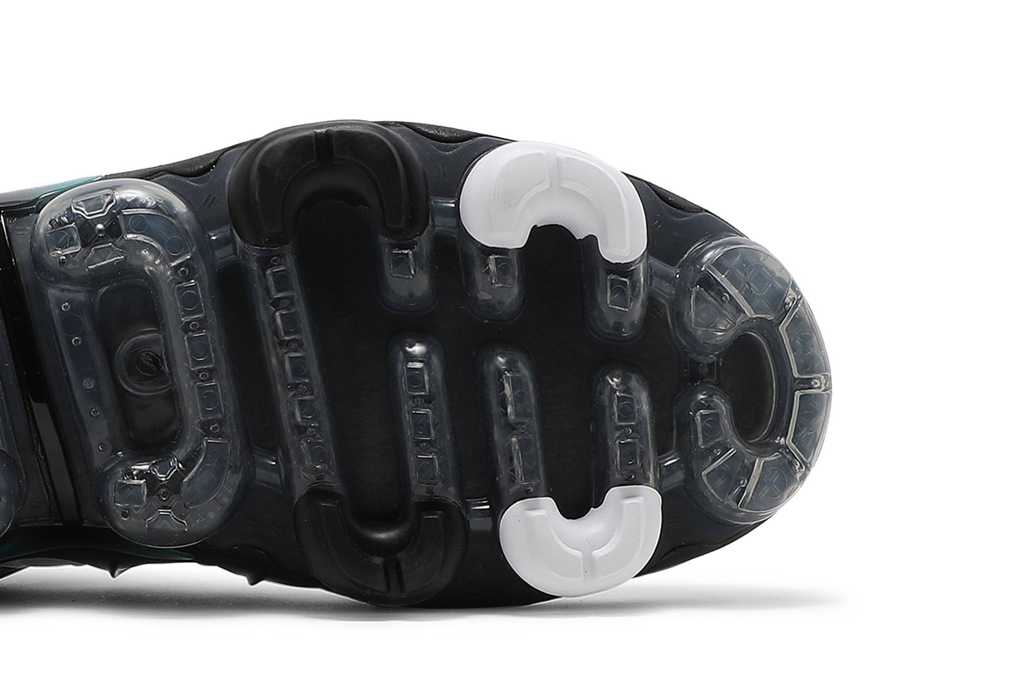 nike vapormax plus spider catch