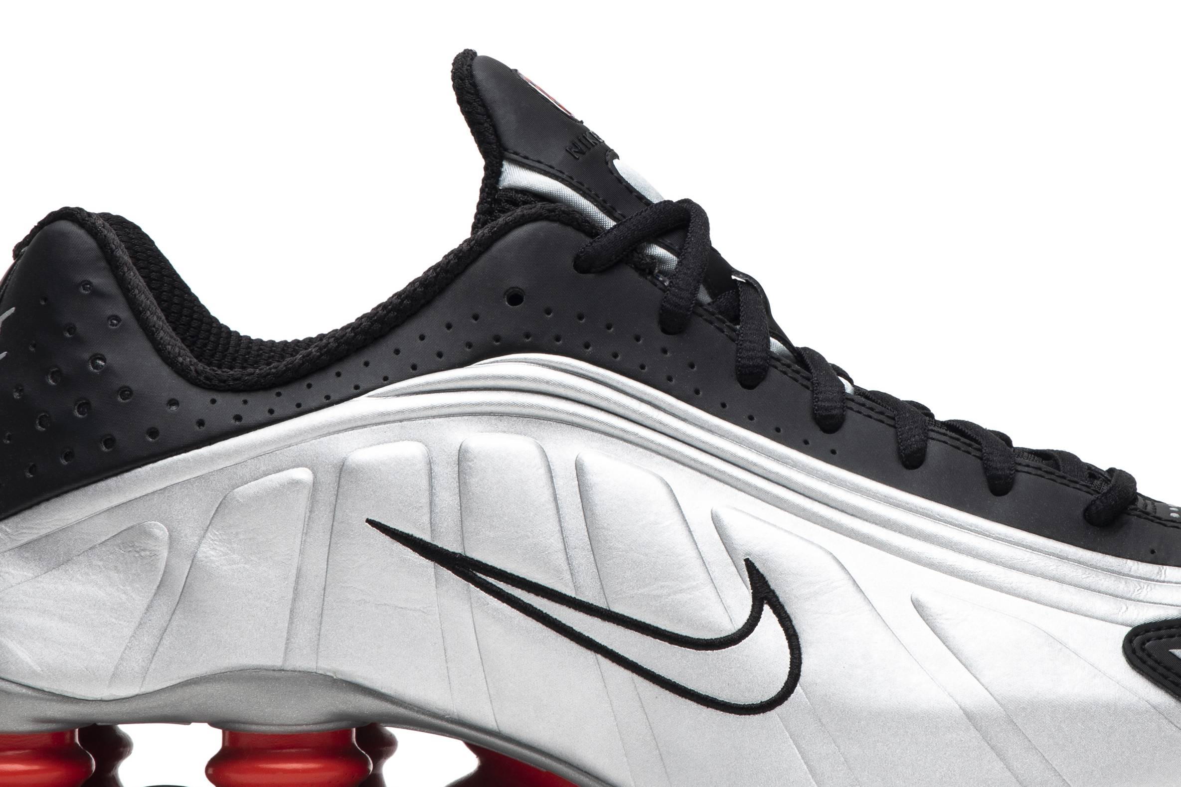 nike shox r4 black metallic silver