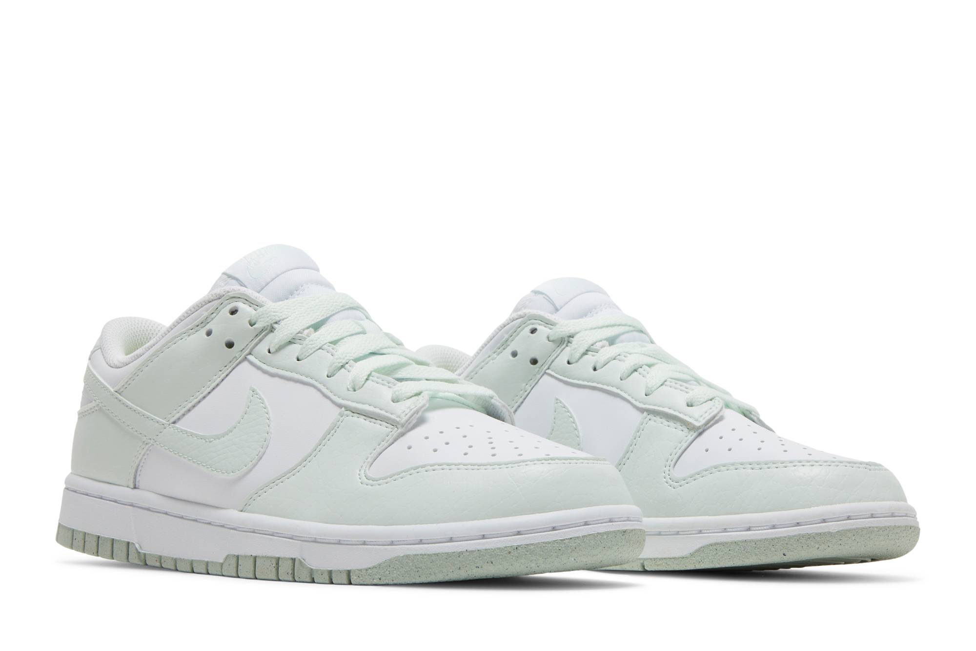 mint nike dunks