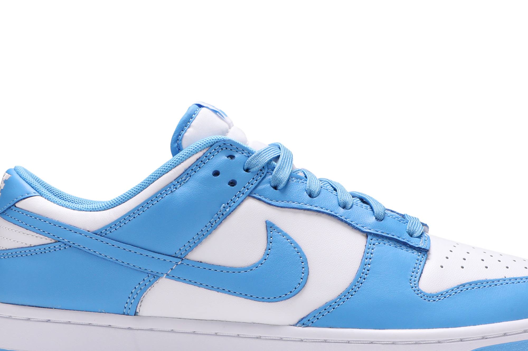 dunk low university blue women