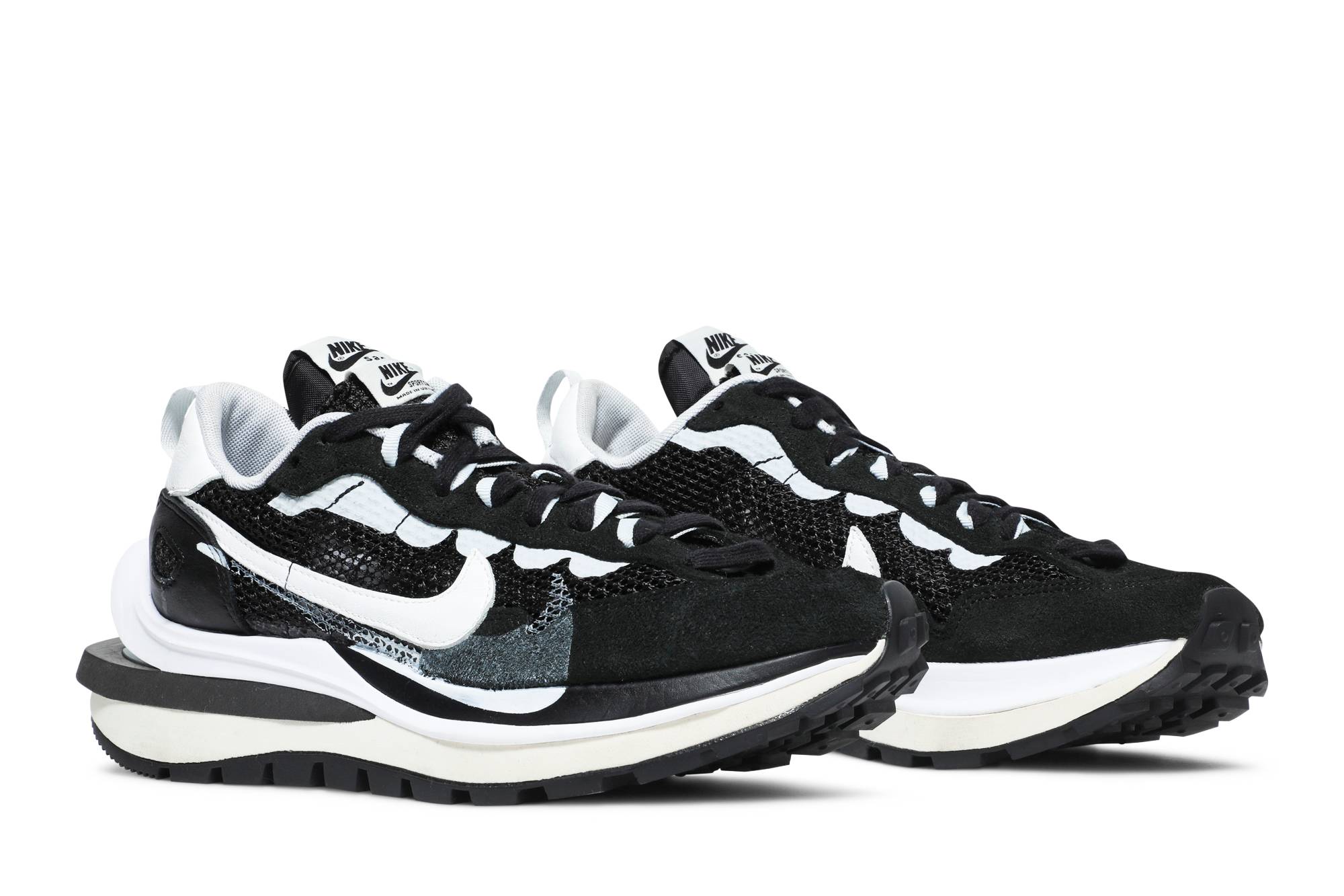 sacai x nike vaporwaffle black white