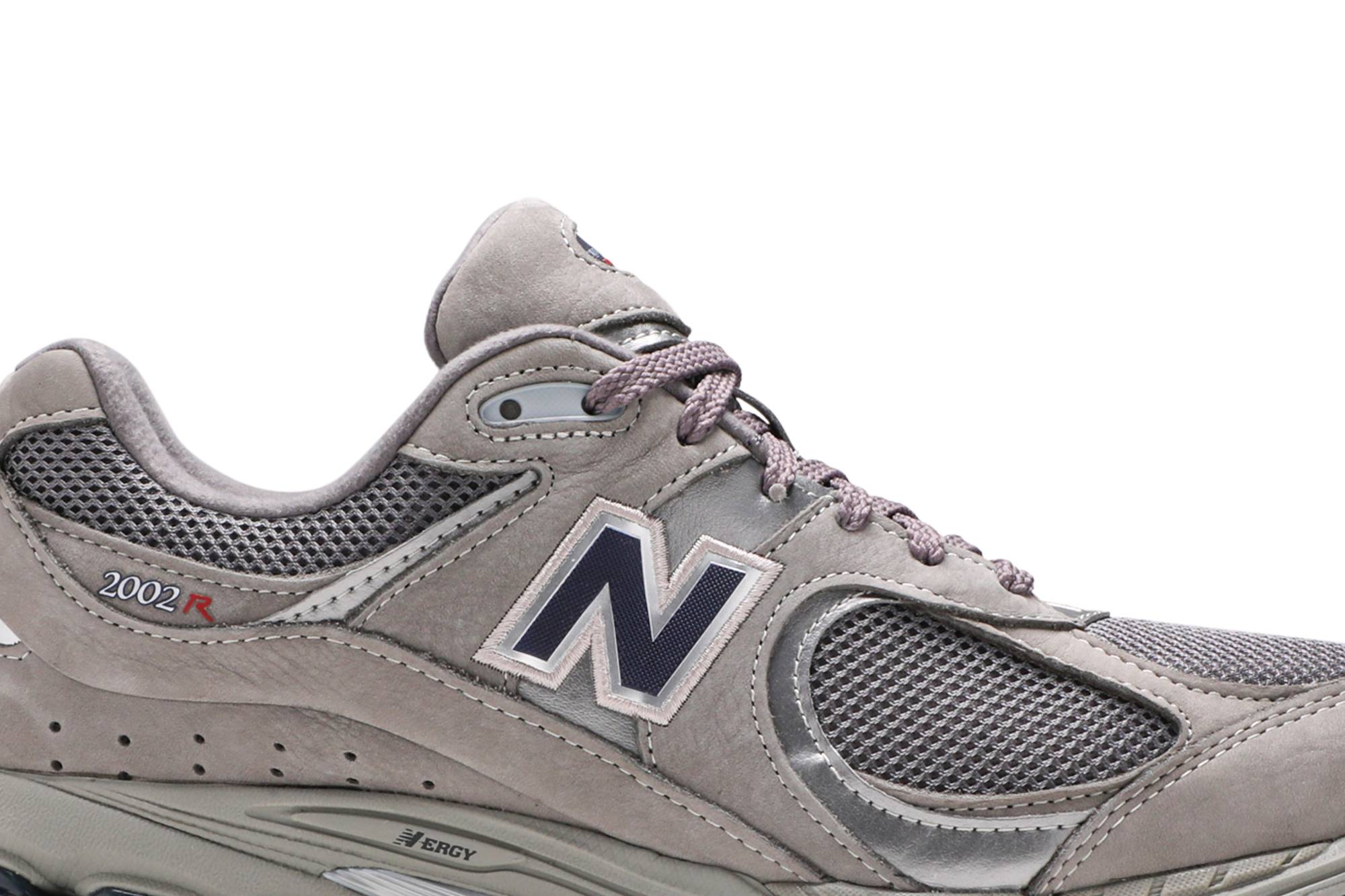 new balance running 2002r